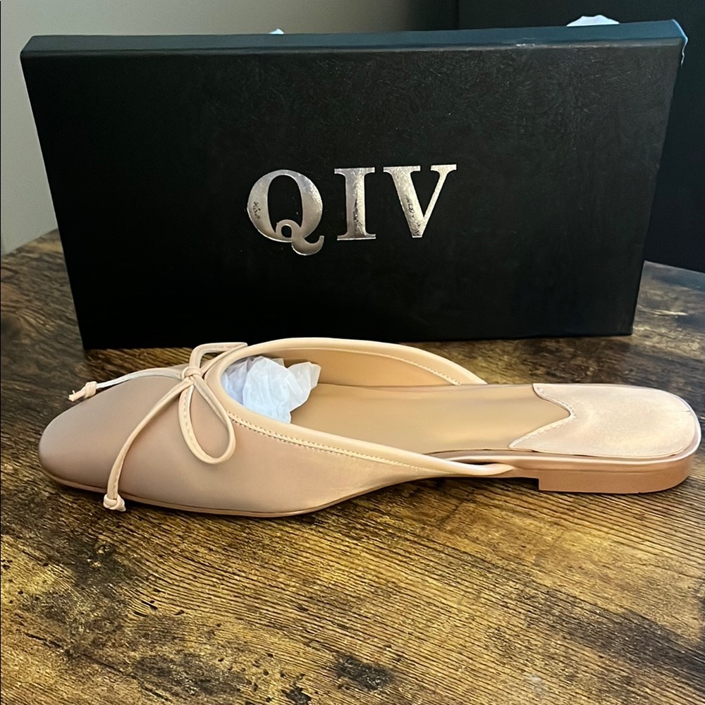 QIV Women's Blush Loafers with Bow Detail; Looks like ballet slippers